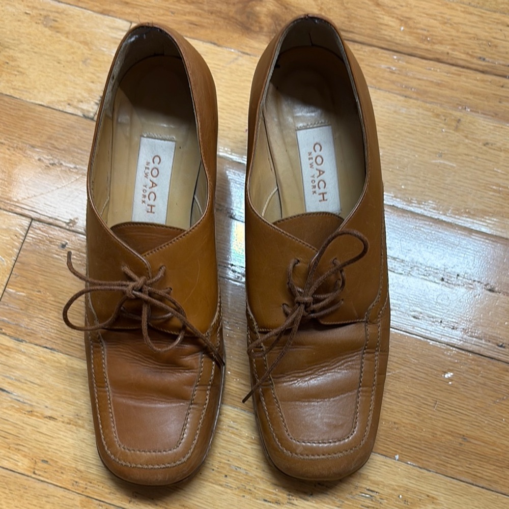 Coach Vintage  Tan Leather Shoes size 7